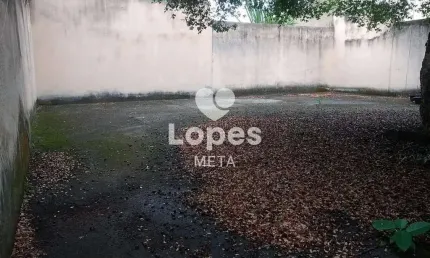 CASA COM 3 DORMITÓRIOS, SENDO UM SUÍTE COM SACADA, QUINTAL E GARAGEM NO BAIRRO SANTANA, SÃO JOSÉ DOS CAMPOS-SP