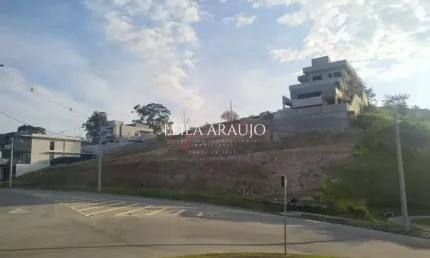 CONDOMÍNIO CONTÉM, SALÃO DE FESTAS, CHURRASQUEIRA, PLAYGROUND, BRINQUEDOTECA, SALÃO DE JOGOS, QUADRA DE TÊNIS, QUADRA POLIESPORTIVO, PISCINA ADULTO, PISCINA INFANTIL, ACADEMIA, LAGO DE PESCA, PRAÇAS C