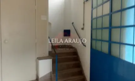 1° pavimento : 1 salão / 2 banheiros / - 2 ° pavimento : 4 salas /4 banheiros /1 antisala.