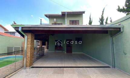Sobrado com 3 dormitórios à venda, 210 m² por R$ 695.000,00 - Village das Flores - Caçapava/SP