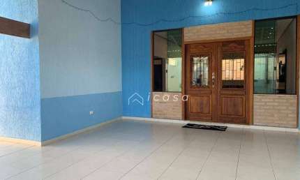 Casa com piscina e uma área gourmet incrível a venda no Village das Flores