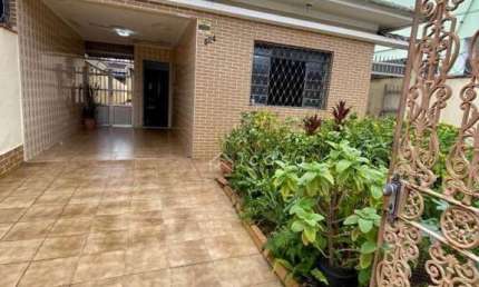 Casa com 3 dormitórios à venda, 258 m² por R$ 848.000,00 - Vila Valença - São Vicente/SP