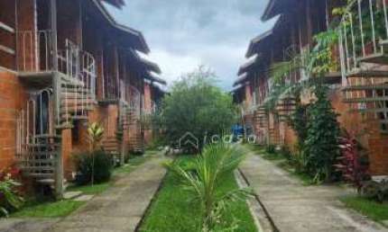 Village com 2 dormitórios à venda, 56 m² por R$ 371.000,00 - Praia do Sapê - Ubatuba/SP