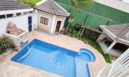 Sobrado com 4 dormitórios à venda, 247 m² por R$ 1.500.000,00 - Residencial Santa Helena - Caçapava/SP