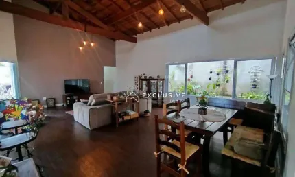 Casa com 3 dormitórios à venda, 194 m² por R$ 850.000,00 - Vila São João - Caçapava/SP