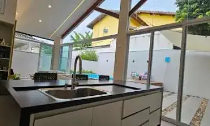 Casa com 3 dormitórios à venda, 180 m² por R$ 1.600.000,00 - Loteamento Villa Branca - Jacareí/SP