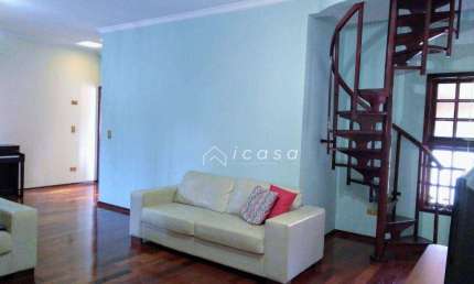 Sobrado com 3 dormitórios à venda, 253 m² por R$ 680.000,00 - Vera Cruz - Caçapava/SP