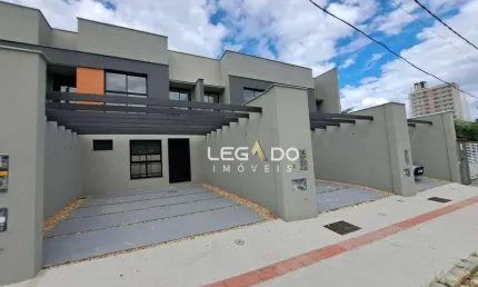 Sobrado com 3 dormitórios (1 Suíte + 2 Dorm.) à venda, 135 m² por R$ 879.000 - Anita Garibaldi - Joinville/SC