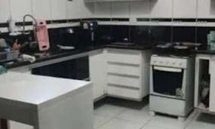 Sobrado com 3 dormitórios à venda, 216 m² por R$ 500.000,00 - Castelo - Santos/SP