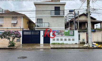 Sobrado triplex  à venda  em villagio no bairro do Macuco. 94 m², 2 suítes, vaga para 2 carros  e 1 moto e espaço com churrasqueira e quintal !!