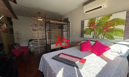 Kitnet reformada e mobiliada à venda, 40 m² por R$ 340.000 - Gonzaga - Santos/SP