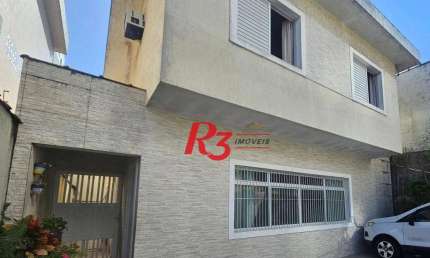 Oportunidade no Campo Grande Sobrado á venda com 3 Dorms, Quintal com Churrasqueira e 3 Vagas Fixas