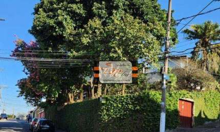 Casa com 4 dormitórios e 4 vagas à Venda, 172 m² por R$ 725.000