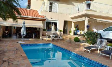 Sobrado à venda em Campinas, Parque Alto Taquaral, com 3 quartos, com 260 m²