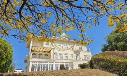 Casa à venda em Valinhos, Pinheiro, com 4 suítes, com 560 m², Condomínio Residencial Moinho de Vento