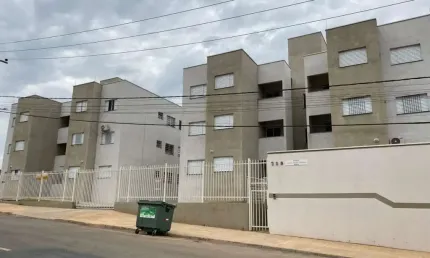 Apartamento com 2 dormitórios à venda, 60 m² por R$ 260.000,00 - Edifício Madre Paulina - Salto/SP