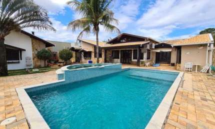 Casa com 4 dormitórios à venda, 434 m² por R$ 1.370.000,00 - Condomínio Haras São Luiz - Salto/SP