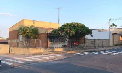 Casa com 3 dormitórios à venda, 293 m² por R$ 900.000,00 - Bela Vista - Salto/SP