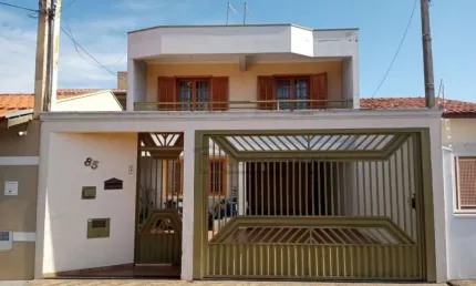 Casa com 3 dormitórios à venda, 192 m² por R$ 639.000 - Jardim Santa Marta - Salto/SP