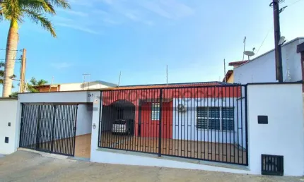 Casa com 3 dormitórios à venda, 295 m² por R$ 750.000,00 - Jardim Celani - Salto/SP