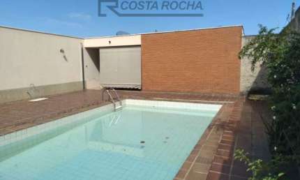 Casa grande com excelente localização para clinica ou moradia