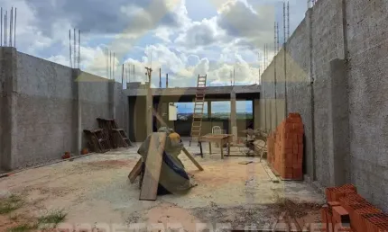 Excelente oportunidade! Barracão em construção na Vila Maria em Botucatu/SP