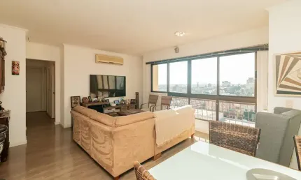 Apartamento à venda no bairro Passo D'areia em Porto Alegre/RS