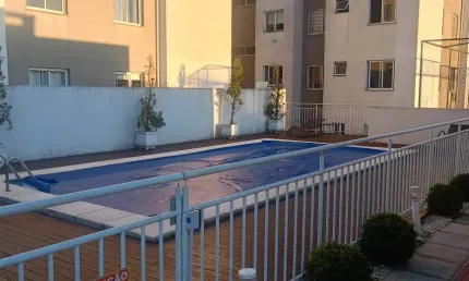 Excelente oportunidade  Apartamento 2 quartos, Condomínio Clube, em localização estratégica, com fácil acesso ao centro de São José dos Pinhais e ao contorno Leste, próximo a escolas e comércios.