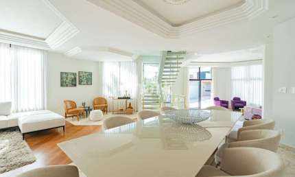 Casa para  venda e locação  em Alphaville, Barueri-SP