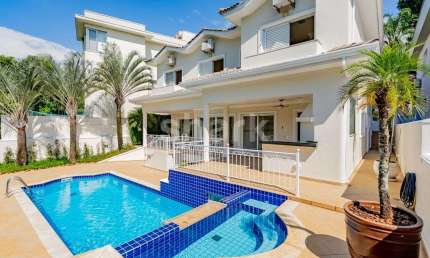 Casa para venda por R$ 5.900.000,00 ou locação por R$ 25.000,00/mês em Alphaville, Barueri-SP