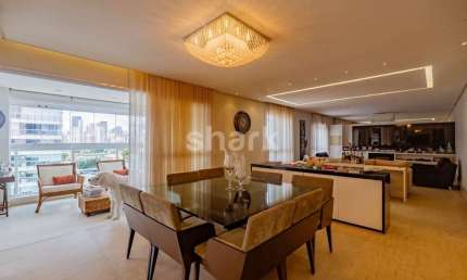 Apartamento à venda ou locação em Vila Olímpia, São Paulo-SP