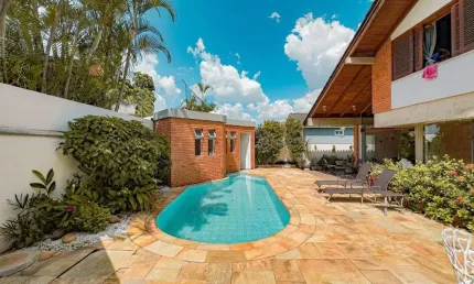 Casa a venda por R$ 2.200.000,00 em Alphaville, Santana de Parnaíba - SP