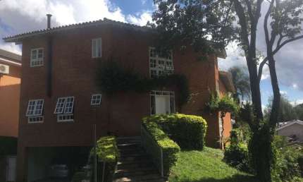 Casa a venda por R$ 2.800.000,00 em Alphaville, Santana de Parnaíba – SP