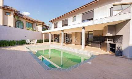 Casa para venda  por R$ 3.980.000,00 em Alphaville, Santana de Parnaíba-SP