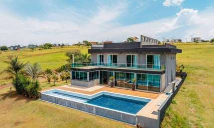 Casa para venda por R$3.990.000 em Riviera de Santa Cristina Xlll, Avaré, SP.