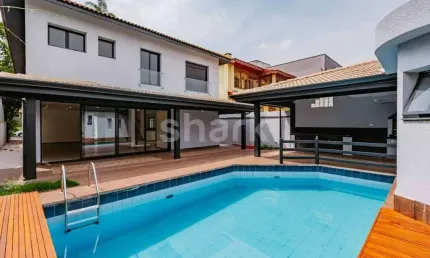 Casa a venda por R$ 3.100.000,00 em Alphaville - SP