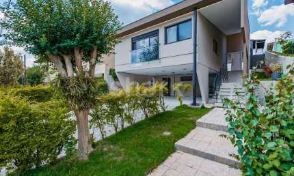 Casa a venda por R$ 3.400.000,00 em Alphaville - SP