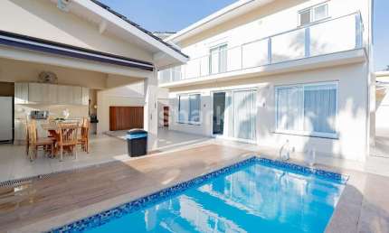Casa para venda R$ 3.700.000,00  em Alphaville,  Santana de Parnaíba-SP