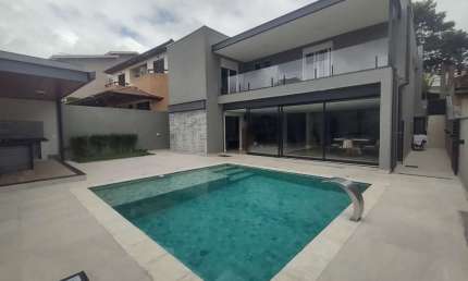 Casa á venda por R$ 4.500.000,00 em Alphaville , Santana de Parnaíba - SP