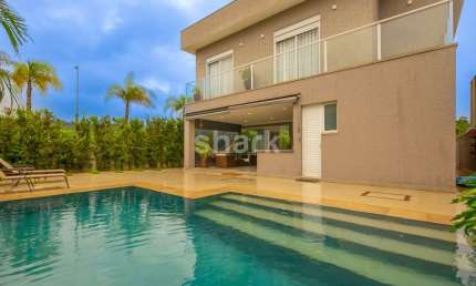 Casa para venda por R$ 4.500.000,00 em Alphaville, Santana de Parnaíba-SP