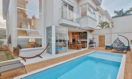 Casa para venda por R$ 4.700.000,00 em Alphaville, Santana de Parnaíba-SP