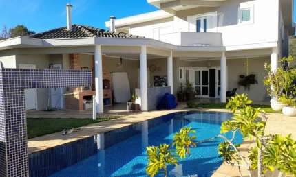 Casa à venda por R$ 4.500.000,00 em Alphaville, Santana de Parnaíba-SP