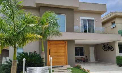 Casa à venda por R$5.500.000,00 em Alphaville, Barueri - SP