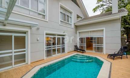 Casa à venda por R$ 4.800.000 em Alphaville, Santana de Parnaíba, SP