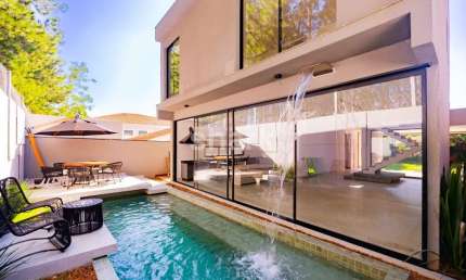 Casa para venda por R$ 4.700.000,00 ou locação por R$ 35.000,00 em Alphaville, Santana de Parnaíba-