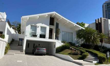 Casa para venda por R$ 5.650.000,00 em Alphaville, Barueri - SP
