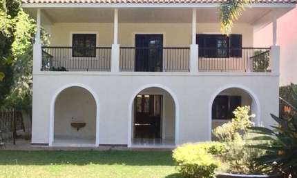Casa à venda  e Locação por  R$ 8.500.000,00   locação pacote R$ 38.000,00em Alphaville, Barueri-SP