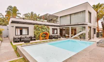 Casa à venda por R$ 10.000.000,00 em Alphaville, Barueri - SP