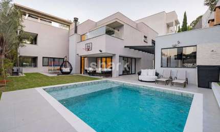Casa para venda por R$ 10.900.000,00 em Alphaville, Santana de Parnaíba-SP