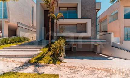 Casa à venda  por   R$ 9.700.000,00 em Tamboré - Santana de Parnaíba - SP .